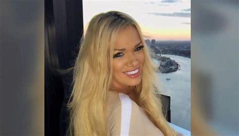 ‘World’s hottest grandma’ forced out of home - News.com.au