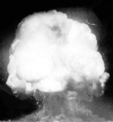 “세상의 파괴자가 됐다천재 핵 과학자의 탄식 중앙일보 - 핵 폭발