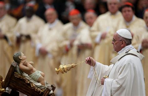 “Nuestros corazones están en Belén”: el papa Francisco en la misa de Nochebuena