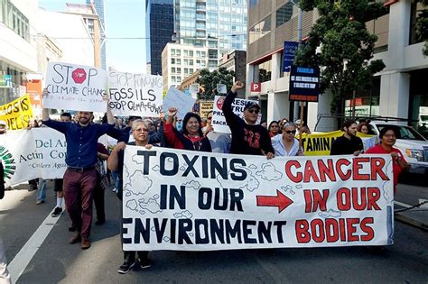 “Toxic Tour” Pushes for Environmental Justice 