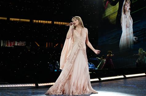 … Are you ready for it? A last-minute guide for Taylor Swift’s Eras Tour Santa Clara stop