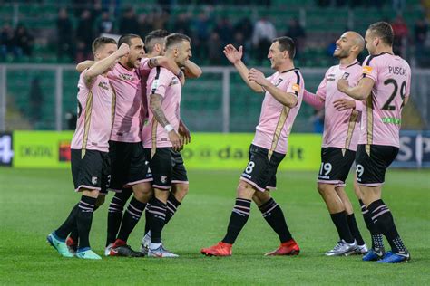 ‪PalermoToday - Calcio a 11, una storia quasi da Guinness.