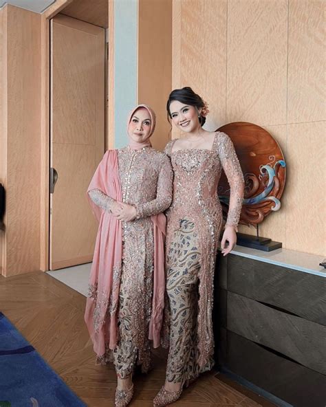 【Model kebaya ibu dan anak 2019】 Contoh website networking