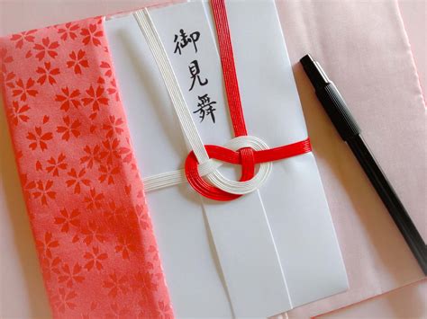 お見舞金の内袋の書き方について教えて下さいm M 5人の連名で渡 Yahoo 知恵袋