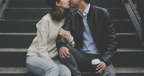 キスしたがる彼氏の性格は ずっとキスしまくる恋人の男性心理や仕方も Belcy