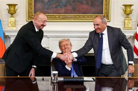 トランプ大統領は、中央アジアがイスラエルとアラブ和平に調印すると発表します。