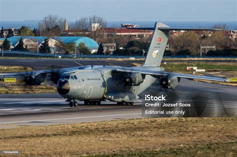 トルコは、ジョージアでの事故で20人の人が亡くなった後、C-130軍用輸送機を運用停止させました。