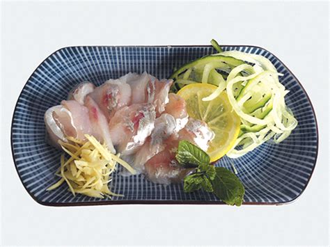 ホウボウの刺身 Ovni オヴニー パリの新聞