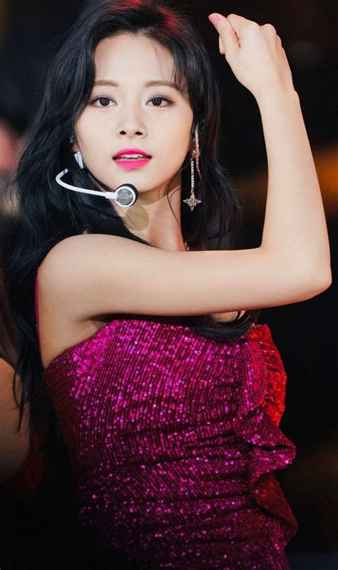 ボード Tzuyu 쯔위 Chou Tzuyu 周子瑜 Twice のピン