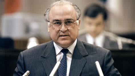 ロシアの指導者は、「33年ぶりに核実験再開を命じた|核実験再開を指示した|核実験再開を決定した} 米国の指導者に対して 「厳しい措置」を警告する。