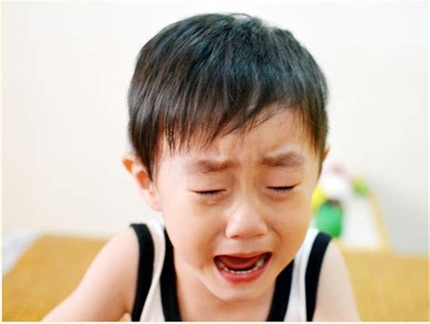 七周岁的男孩子，动不动就爱哭鼻子。