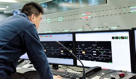 列车运行控制系统如何实现列车定？