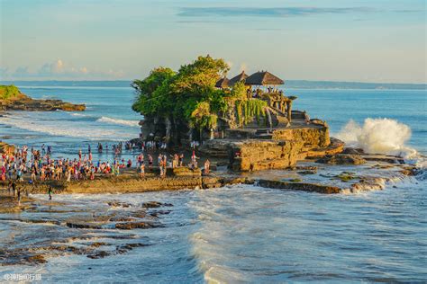 去印尼旅游，除了热门的巴厘岛以外，还有哪些岛挺好玩的？