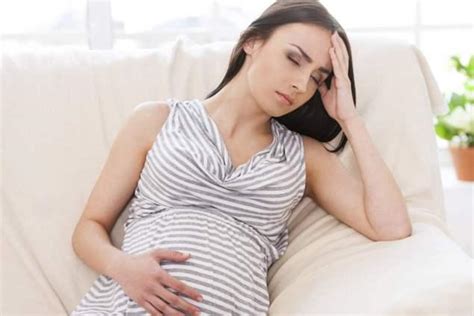 女人怀孕前三个月应注意什么