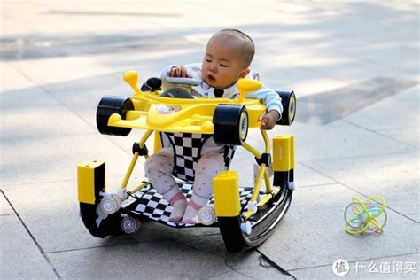 婴儿学步车轮子里有头发怎么办 婴儿学步车轮子里有头发怎么办？