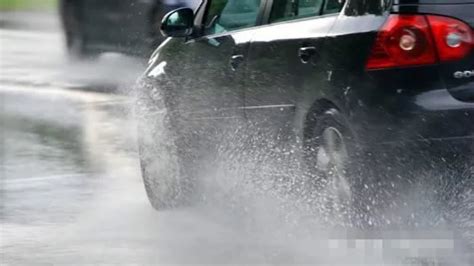 小汽车,下雨天,车轮轮毂会不会进水,生锈?