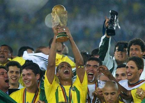 巴西第一次得世界杯是哪一年