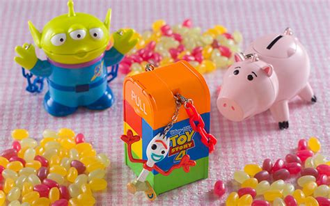新キャラのスナックケースも ファンタイム ウィズ トイ ストーリー4 限定フード Ozmall