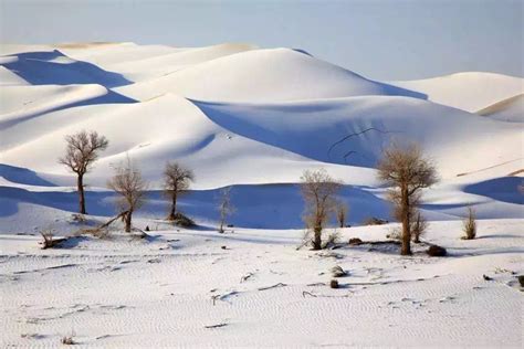 新疆什么时候下雪