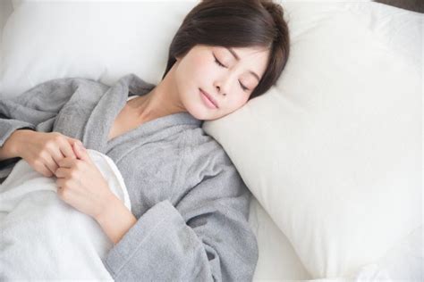 春に眠くなるのはなぜ？春の睡眠トラブルの原因と解消法｜眠り …