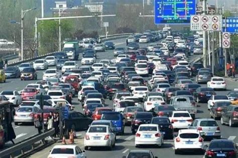 没有重大节日等情况下，外省进京车辆最多可在北京停留多少天？受单双号限制吗?