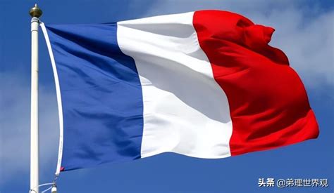 法国的国旗不同的颜色代表的意思分别是什么？