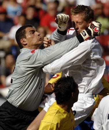 法里德·蒙德拉贡 - 百度百科