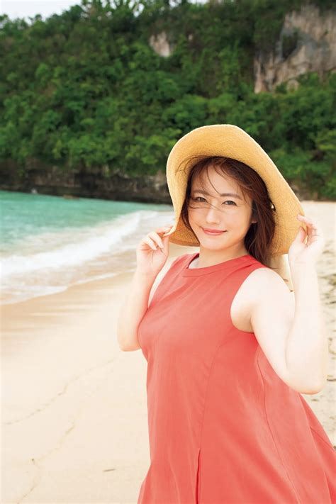 磯山さやか１５周年写真集 ３０歳を過ぎてグラビアをやってるとは スポニチ Sponichi Annex 芸能