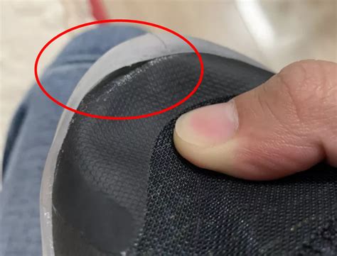 粘鞋子的胶用什么能洗掉?