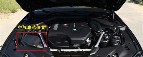 请问宝马328IM空调滤清器装在车上那个位置？