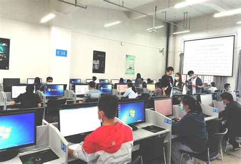 辽宁省内的所有计算机学校，哪个好？