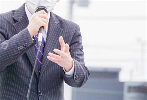 選挙不正行為の疑念後、コソボの北の街で緊張が激化する。