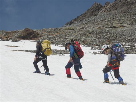 野中径隆🏔「プロガイドの新提案 バテない登山技術」「山の快適 …