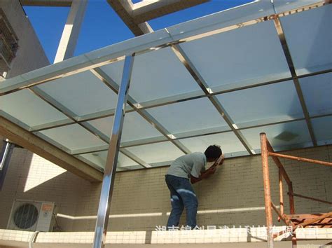钢化玻璃雨棚施工方案
