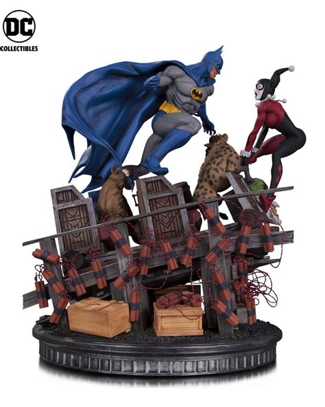 駿河屋 新品 中古 ハーレイ クイン スタンリー ラウ版 バットマン ブラック ホワイト レッド スタチュー フィギュア