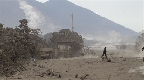 과테말라 화산폭발로 69명 사망 화산재 열폭풍이 피해 키워