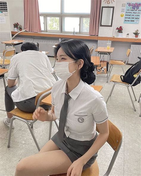 교실 에서 섹스 2023