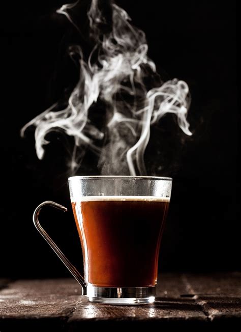 따뜻한 커피 이미지