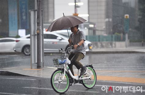 비오는 날 자전거
