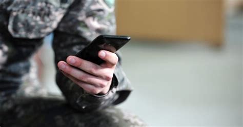 사생활 침해 vs 보안 검사 병사 스마트폰 불시 검사에 누리꾼