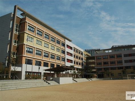 송현 초등학교