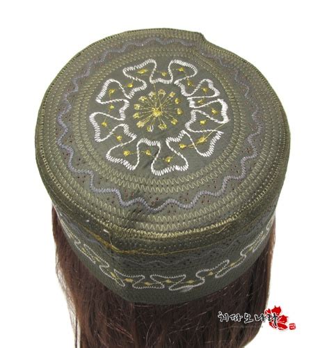 이란의 전통모자입니다. 네이버 블로그 - 이슬람 모자