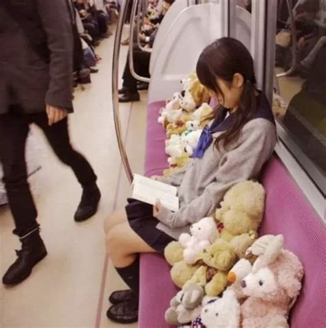 일본 지하철 섹스 2023