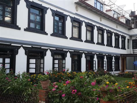 카트만두 경영 대학교 근처 호텔