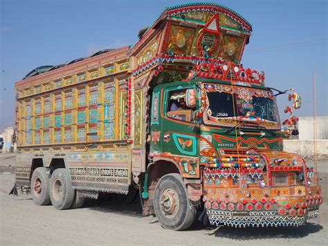 트럭을 미술품으로 파키스탄의 트럭아트 - 트럭 그림