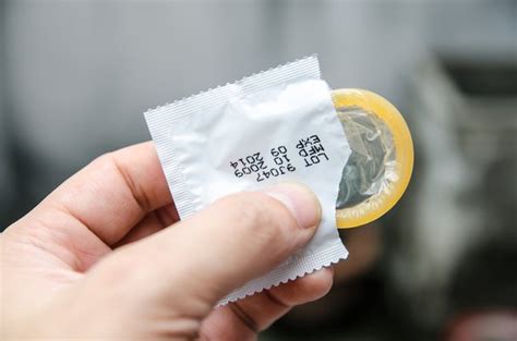 포르노 콘돔