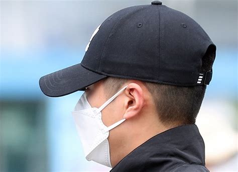 포착 박보검 입대 짧은 머리, 마스크에 다덮인 얼굴 국민일보