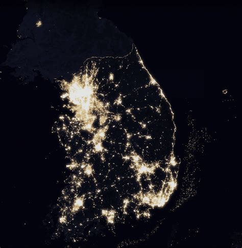 한반도 야간 위성 사진