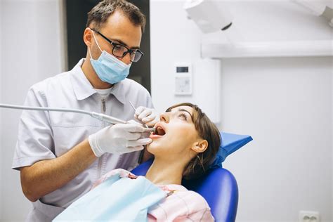 ﻿¿cuántos pacientes suelen ver los dentistas en una carrera?