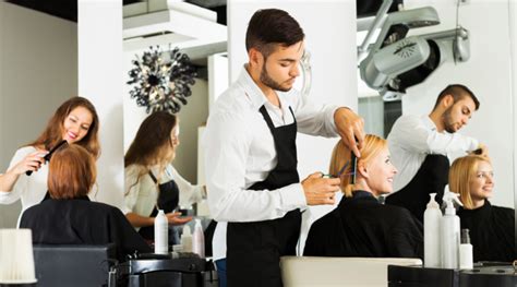 ﻿¿hay algún beneficio para una carrera de peluquería?